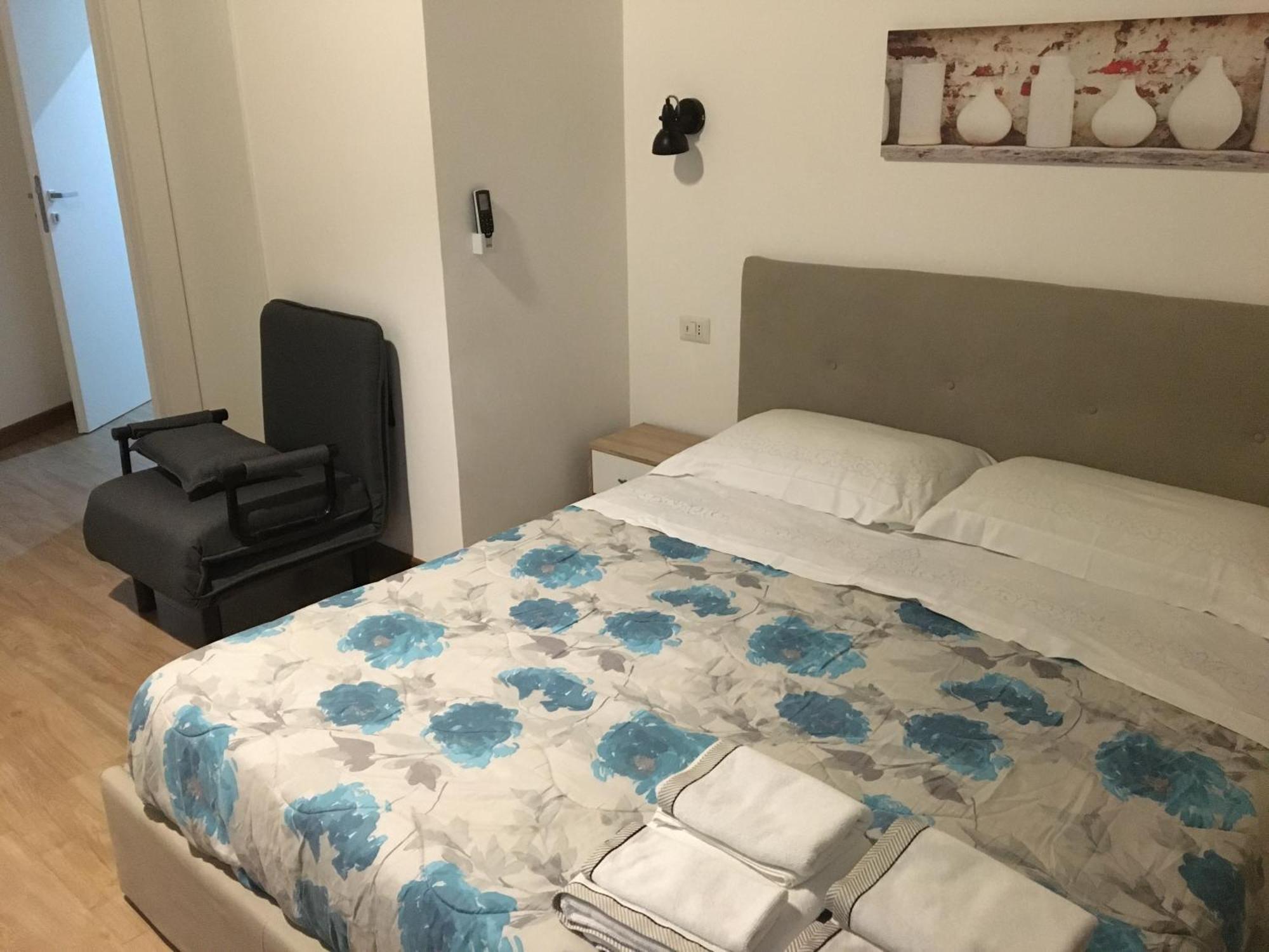 Largo Otranto - Guest House Brindisi Zewnętrze zdjęcie